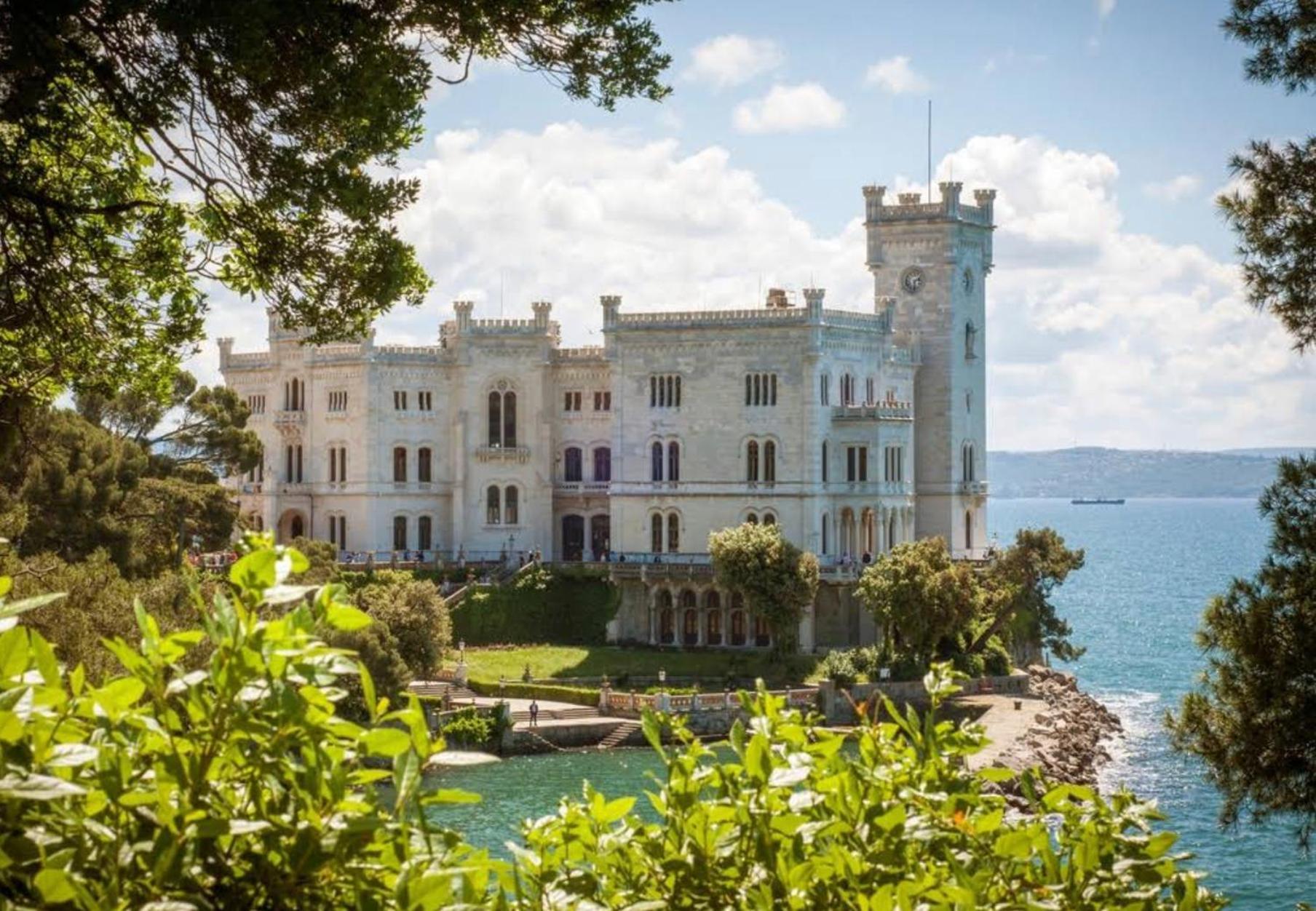 Appartamento Al Castello Triest Zewnętrze zdjęcie